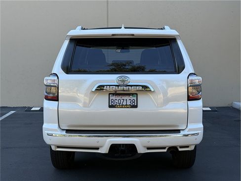 Used 2016 Toyota 4Runner Limited AWD/4WD image 5