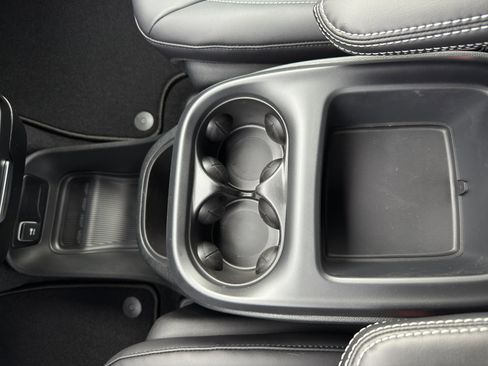 New 2026 Chrysler Pacifica Select image 22