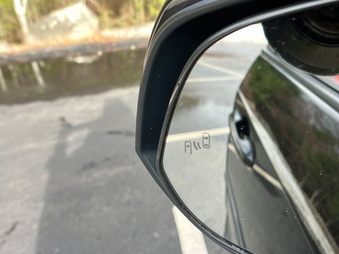 Used 2022 Toyota RAV4 LE image 25