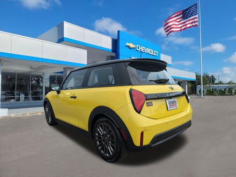 Used 2025 MINI Cooper S FWD image 5