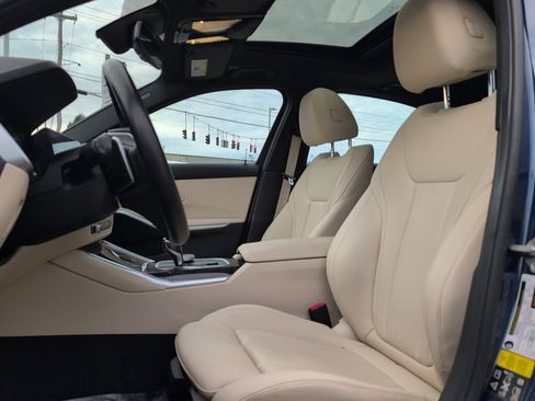 Used 2021 BMW 330i xDrive Sedan w/ Premium Package image 21