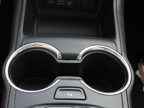 Used 2022 GMC Terrain SLT w/ Tech Package image 42