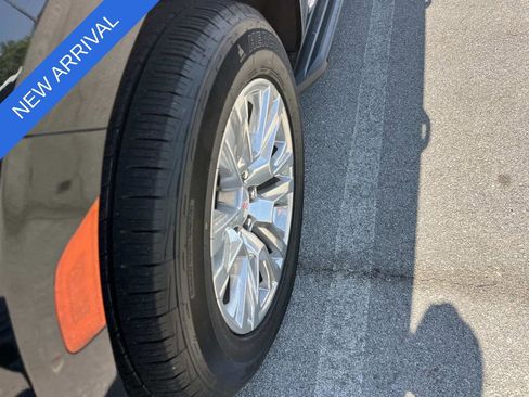 Used 2024 GMC Yukon Denali image 8