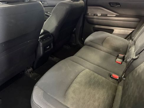 Used 2024 Nissan Pathfinder SV FWD image 5