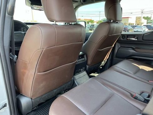 Used 2025 Toyota Land Cruiser AWD/4WD image 21