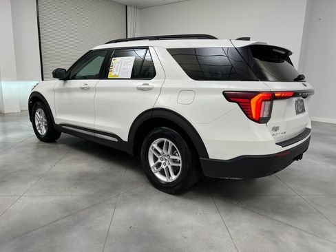 Used 2025 Ford Explorer Active RWD image 6