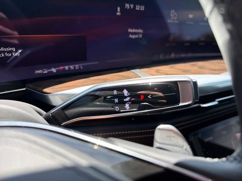 Used 2026 Cadillac Escalade Platinum Sport w/ LPO, ONYX Package AWD/4WD image 32
