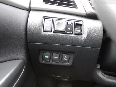 Used 2016 Nissan Sentra S image 21