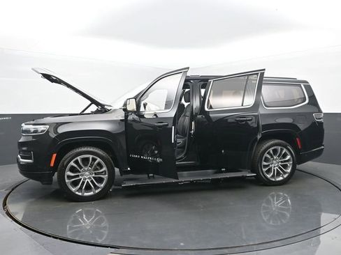 Used 2022 Jeep Grand Wagoneer Series II w/ Premium Group II AWD/4WD image 57