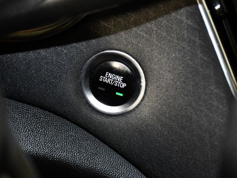 Used 2021 Chevrolet Malibu LT FWD image 24