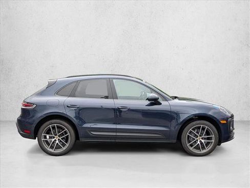 Used 2023 Porsche Macan AWD/4WD image 4