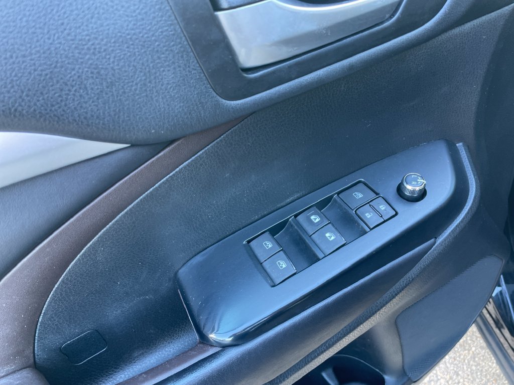 Used 2017 Toyota Highlander XLE AWD/4WD image 11