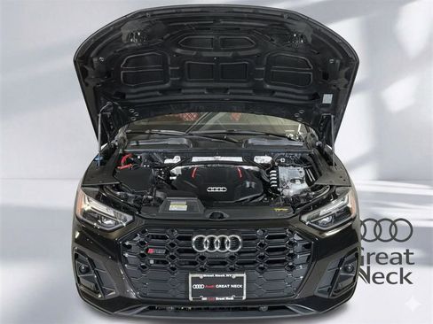 Used 2023 Audi SQ5 Premium Plus w/ Premium Plus Package image 16