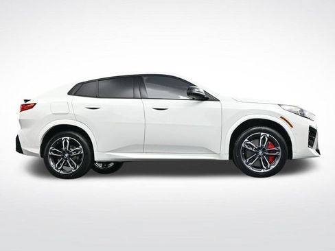 New 2026 BMW X2 xDrive28i w/ Technology Package AWD/4WD image 32