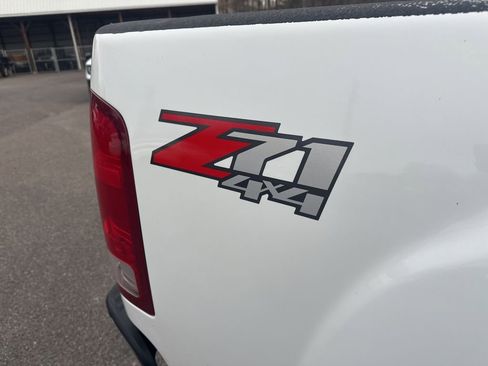 Used 2011 GMC Sierra 1500 SLT w/ SLT Convenience Package image 13