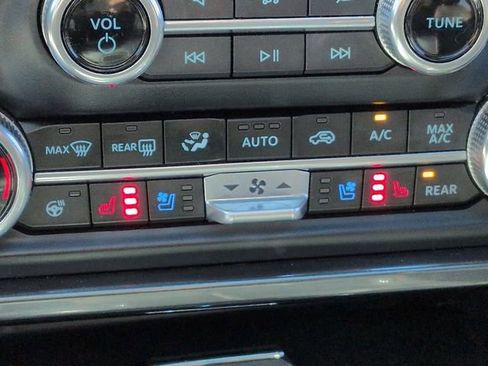 Certified 2023 Ford Expedition Limited image 27