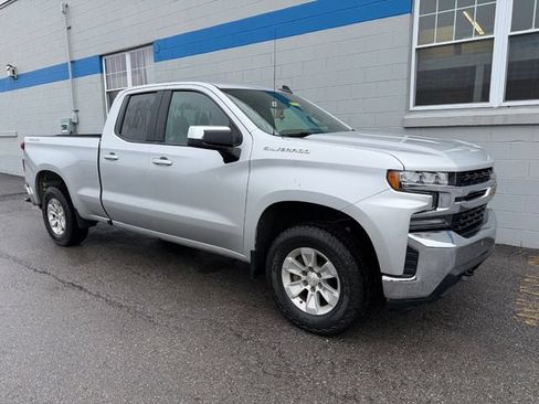 Used 2020 Chevrolet Silverado 1500 LT w/ All-Star Edition AWD/4WD image 3