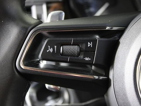 Used 2024 Porsche Macan image 23