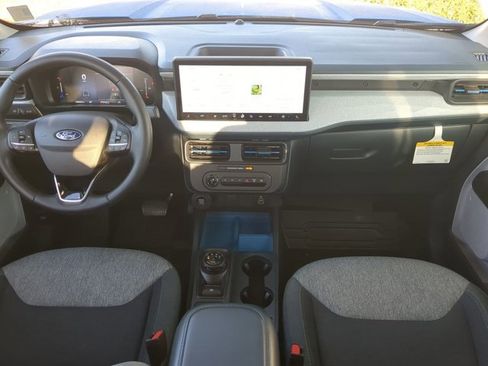 Used 2025 Ford Maverick XLT w/ XLT Luxury Package image 15