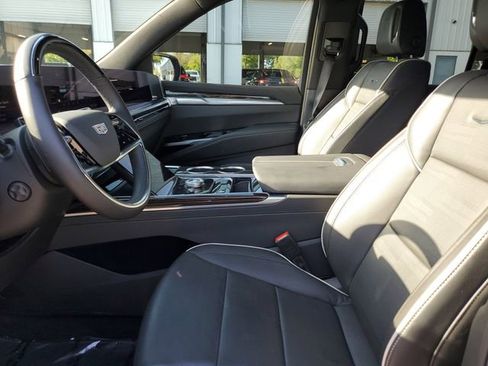 Used 2025 Cadillac Escalade Premium Luxury w/ LPO, Radiant Package RWD image 18