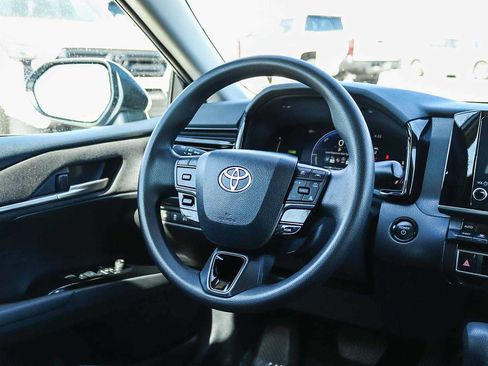 Used 2025 Toyota Camry LE FWD image 15
