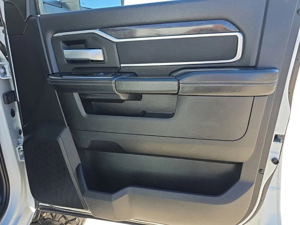 Used 2024 RAM 2500 Big Horn AWD/4WD image 21