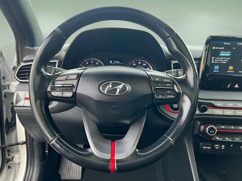 Used 2019 Hyundai Veloster 2.0 Premium FWD image 17