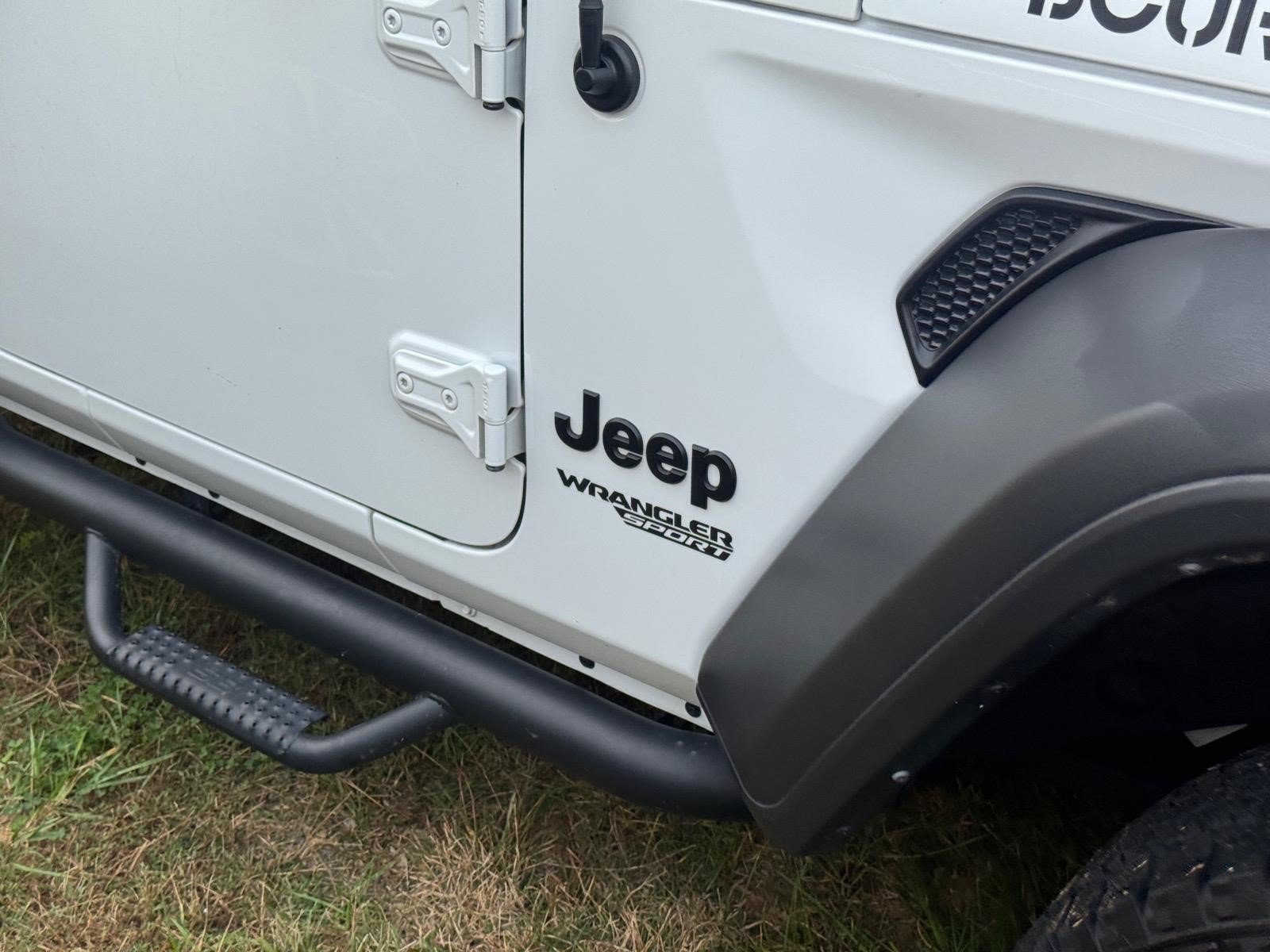 Used 2021 Jeep Wrangler Sport AWD/4WD image 13