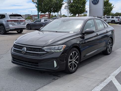Used 2022 Volkswagen Jetta Sport FWD image 11