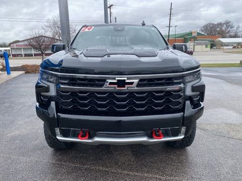 Used 2024 Chevrolet Silverado 1500 ZR2 w/ Technology Package image 8