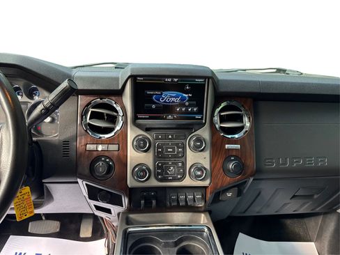 Used 2015 Ford F350 Lariat image 16