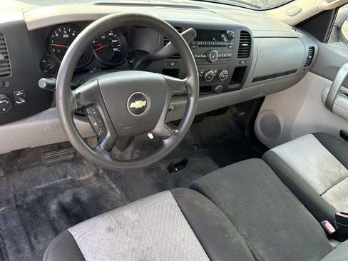 Used 2009 Chevrolet Silverado 1500 W/T RWD image 17