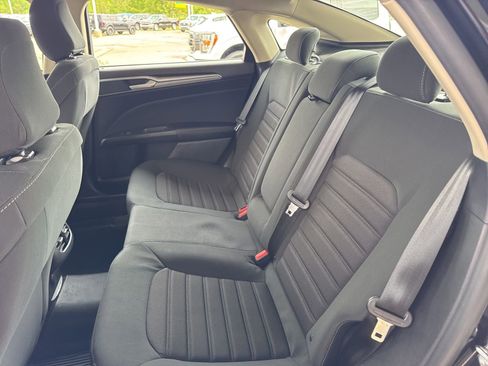 Used 2020 Ford Fusion SE AWD/4WD image 33