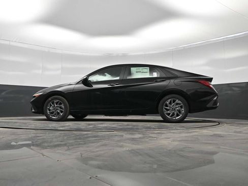 New 2026 Hyundai Elantra Blue image 34