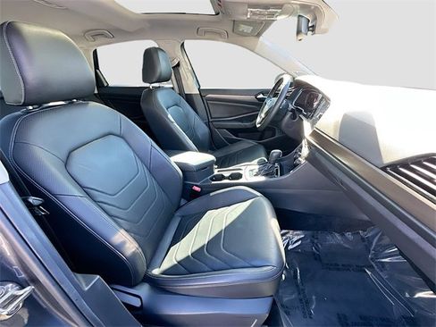 Used 2021 Volkswagen Jetta SEL Premium image 25