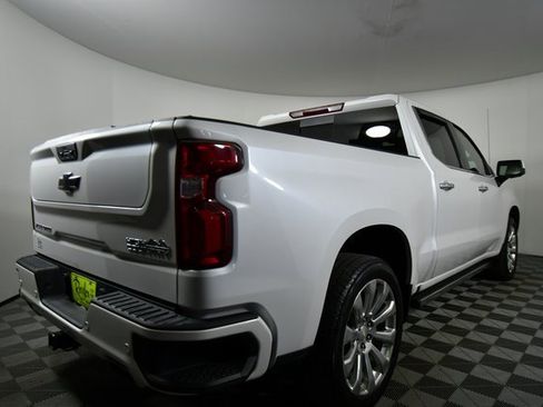 Used 2022 Chevrolet Silverado 1500 High Country image 11