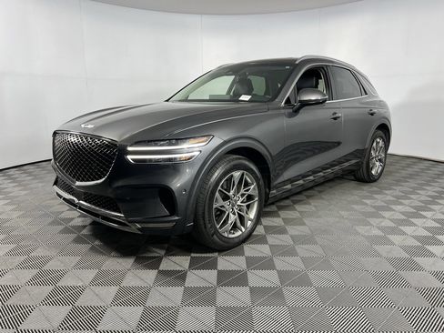 Used 2022 Genesis GV70 2.5T w/ Advanced Package image 3