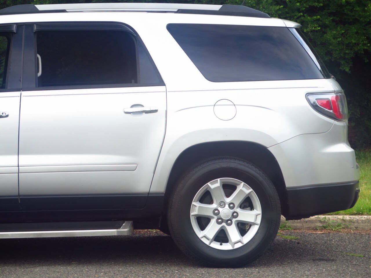 Used 2014 GMC Acadia SLE AWD/4WD image 17