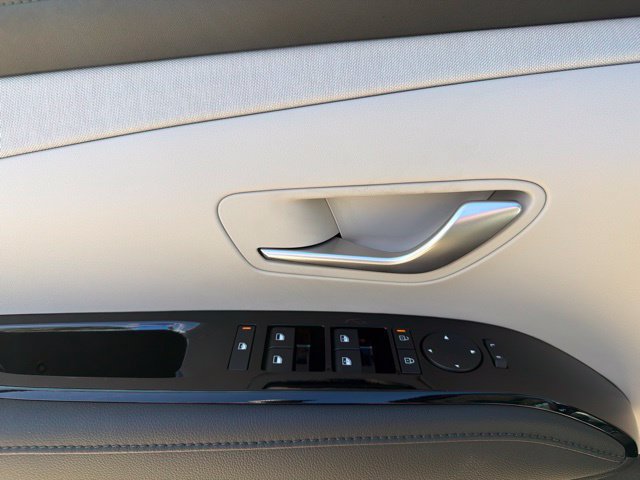New 2026 Hyundai Tucson Limited FWD image 19