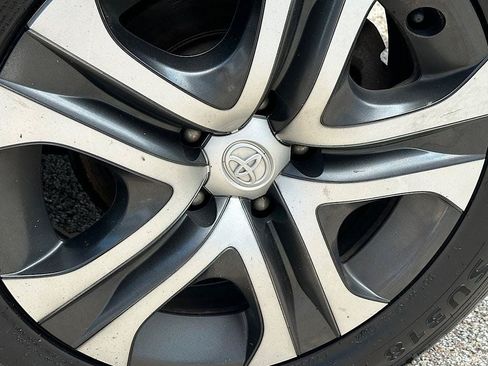 Certified 2018 Toyota RAV4 LE w/ All Weather Liner Package FWD image 28