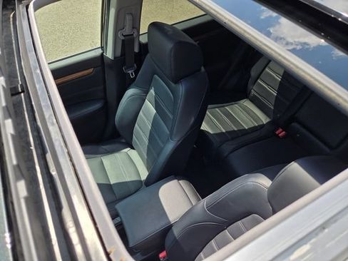 Used 2018 Honda CR-V Touring image 11