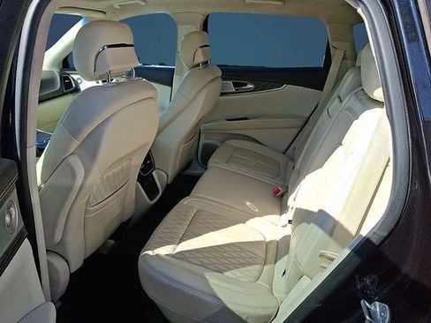 Used 2019 Lincoln Nautilus Black Label AWD/4WD image 5