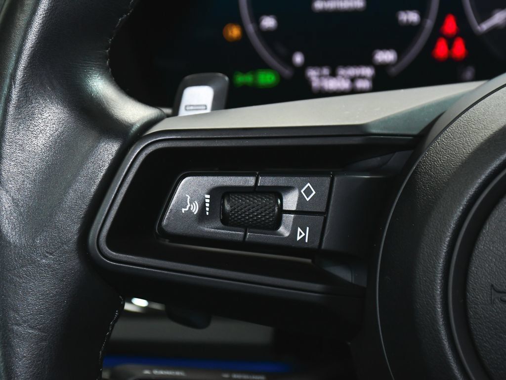 Used 2025 Porsche Panamera 4 E-Hybrid AWD/4WD image 35