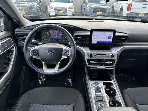 Certified 2022 Ford Explorer XLT image 13