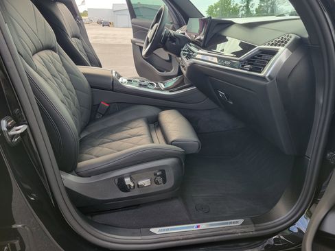 Used 2026 BMW X5 xDrive40i w/ Executive Package image 30
