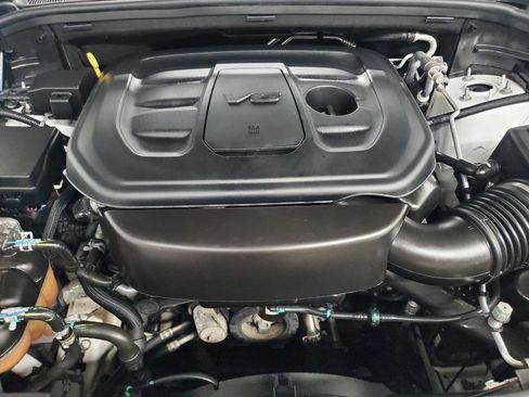 Used 2020 Dodge Durango SXT w/ 3rd Row Seating Group RWD image 4