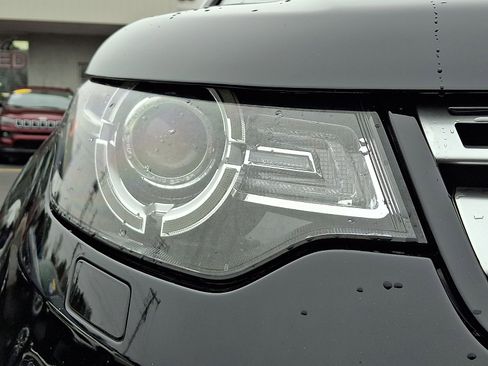 Used 2017 Land Rover Discovery Sport HSE image 9