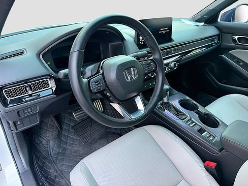 Used 2025 Honda Civic Sport image 9