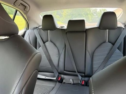 Used 2023 Toyota Camry SE FWD image 9