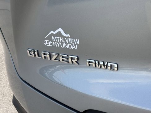 Used 2025 Chevrolet Blazer LT image 9